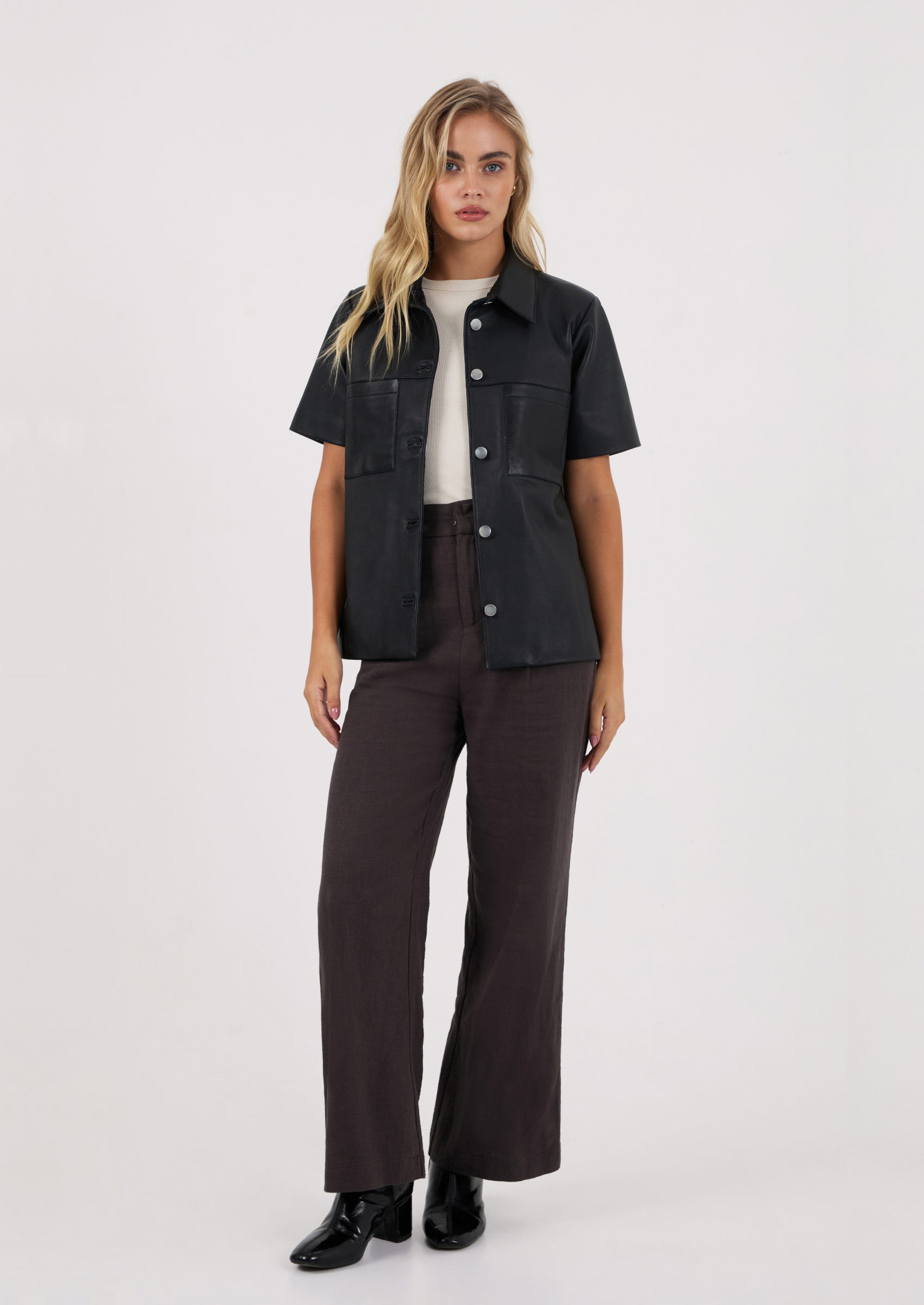 Myra Tee - Black | Apostl